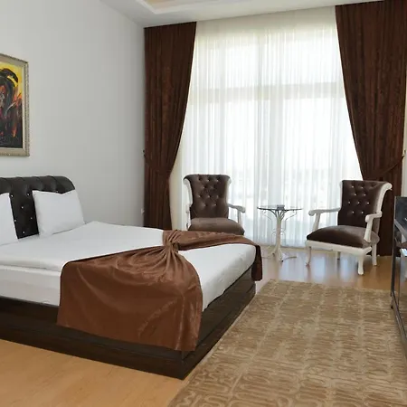 ホテル Mourouj Gloria White Palace &