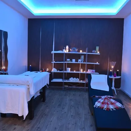 Mourouj Gloria White Palace & ホテル