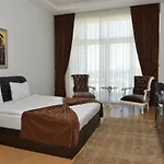 Mourouj Gloria White Palace & Hotel